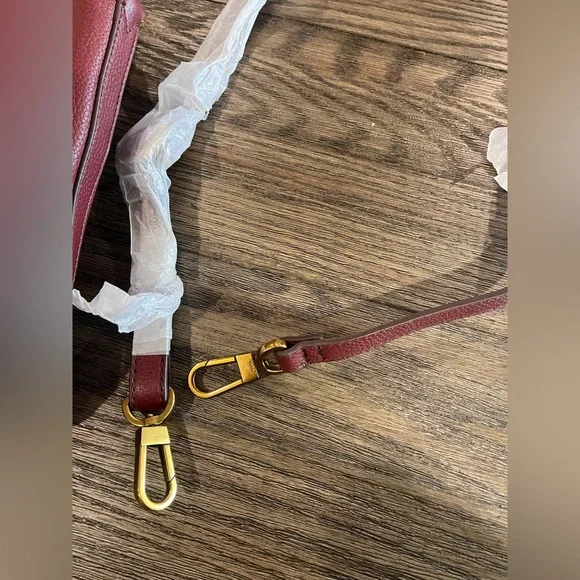 Leather Fossil Bag with Strap NWOT - Picture 4 of 4